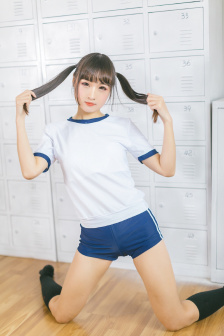 伸进去吃胸膜下面的视频第15集